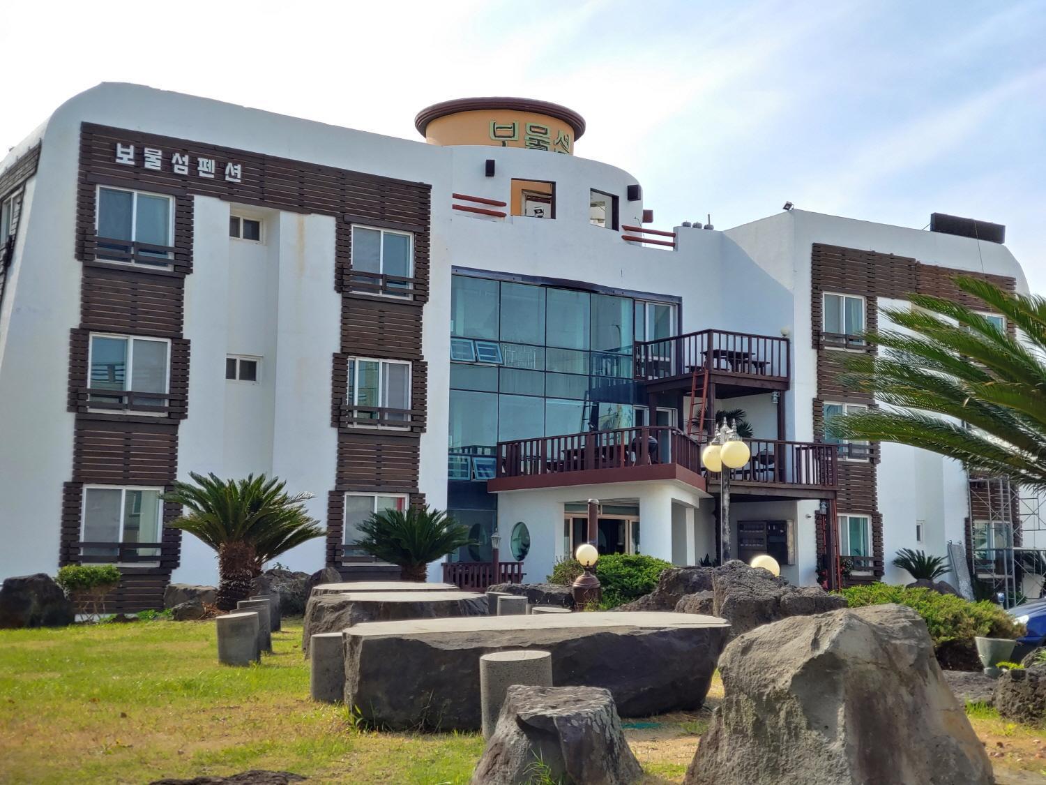 Bomulsum Guest House Seogwipo Eksteriør bilde